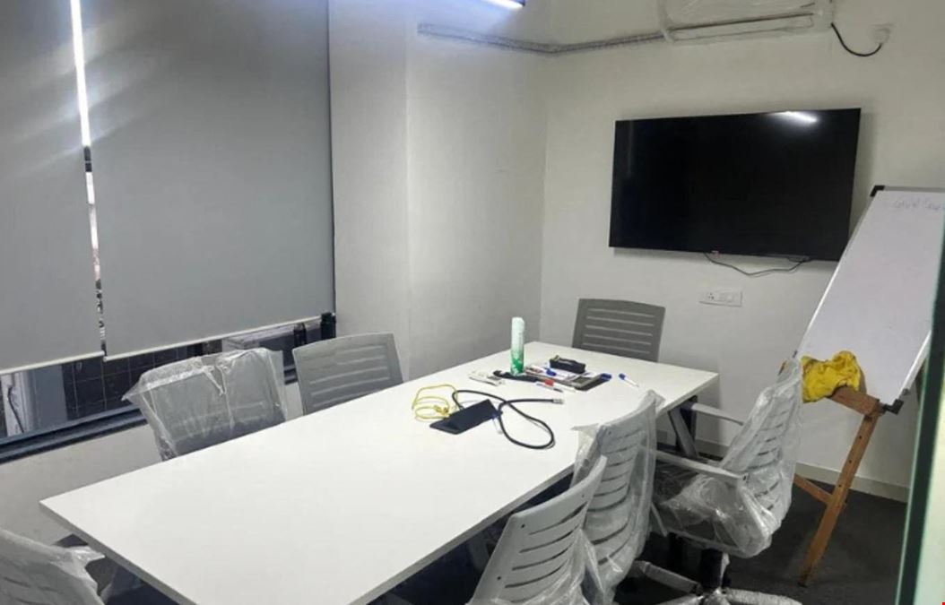 Excella Cowork - Imperial Plaza