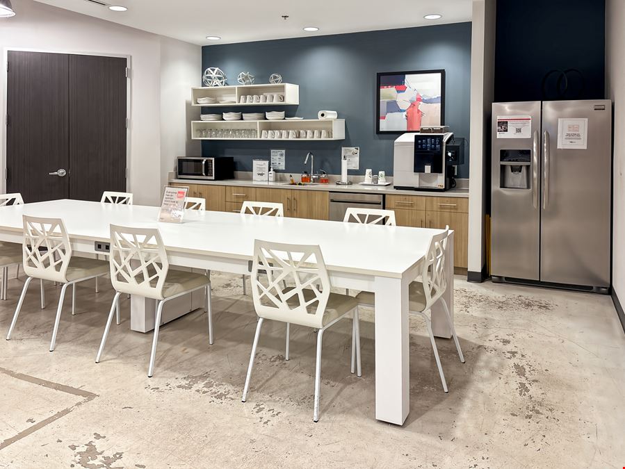Regus - Causeway Square Centre