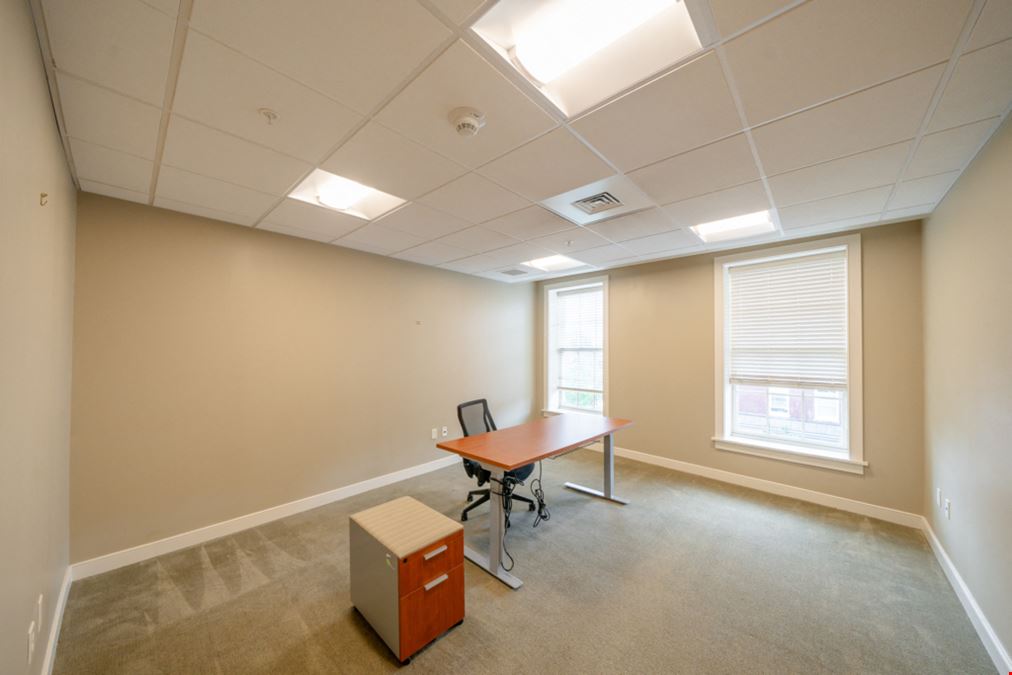 HeadRoom West Chester