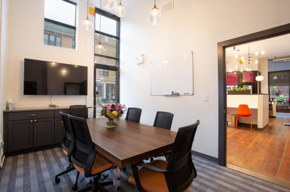 4631 North Lincoln Avenue