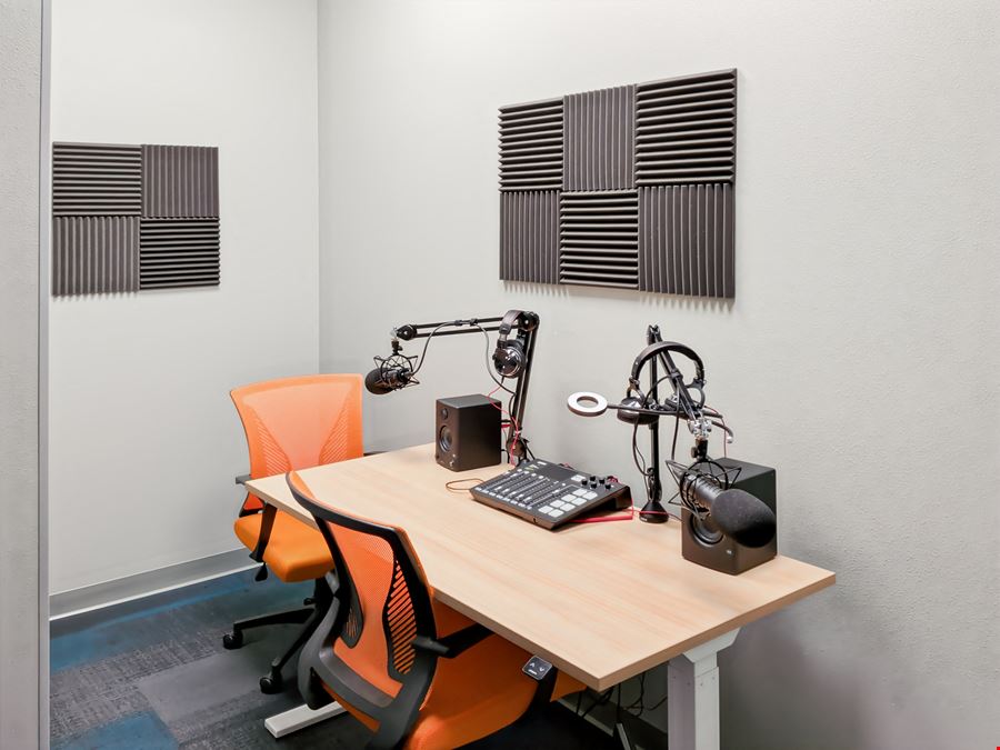 WI, Madison - W. Broadway