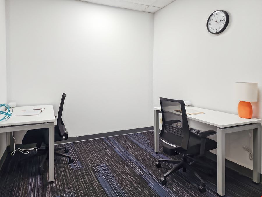 CA, Menlo Park - Commonwealth Dr