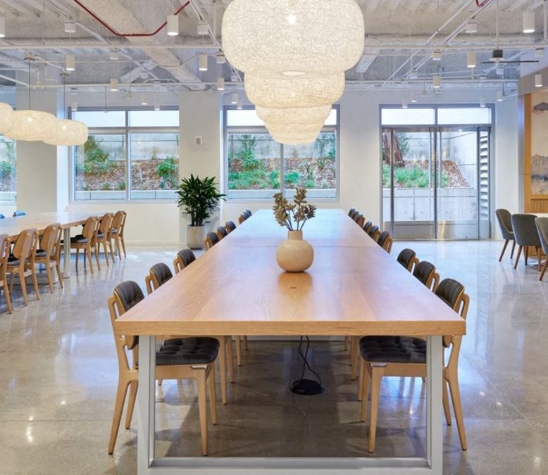 Studio - Beverly Hills