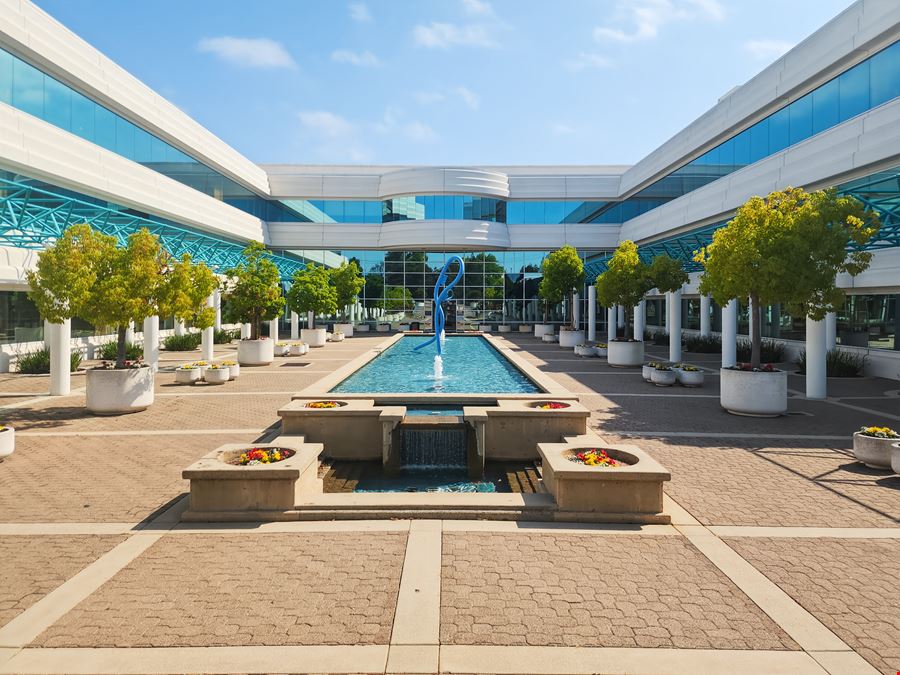 CA, Menlo Park - Commonwealth Dr