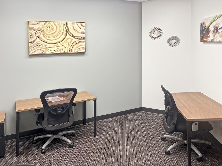 CA, Oxnard - Topa Financial Plaza