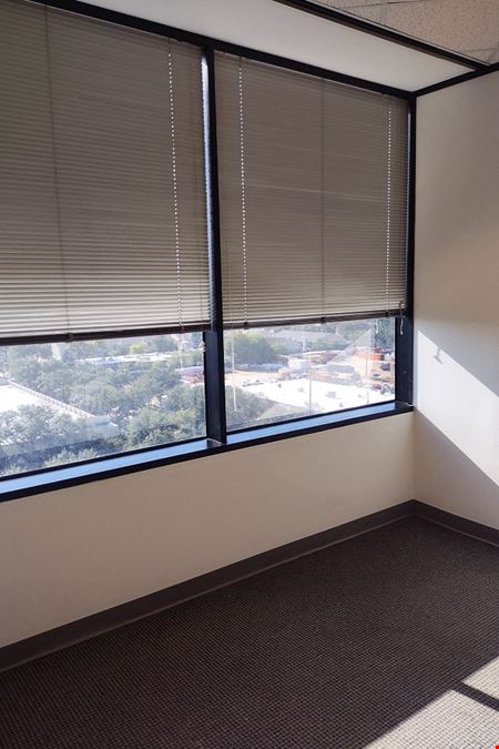 6671 Southwest Freeway