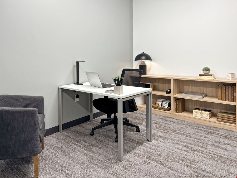 Regus - Hollywood - 1895 Tyler Street