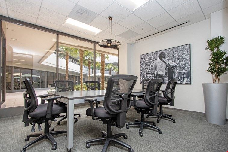 8 Person Meeting Room B