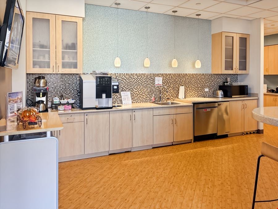 Regus - St Charles - The Plaza