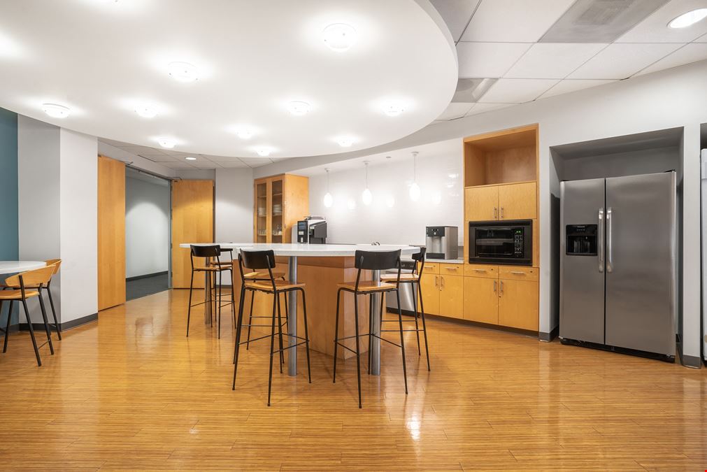 CA, Pleasanton - Corporate Commons