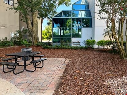 HQ - Orlando - Sand Lake