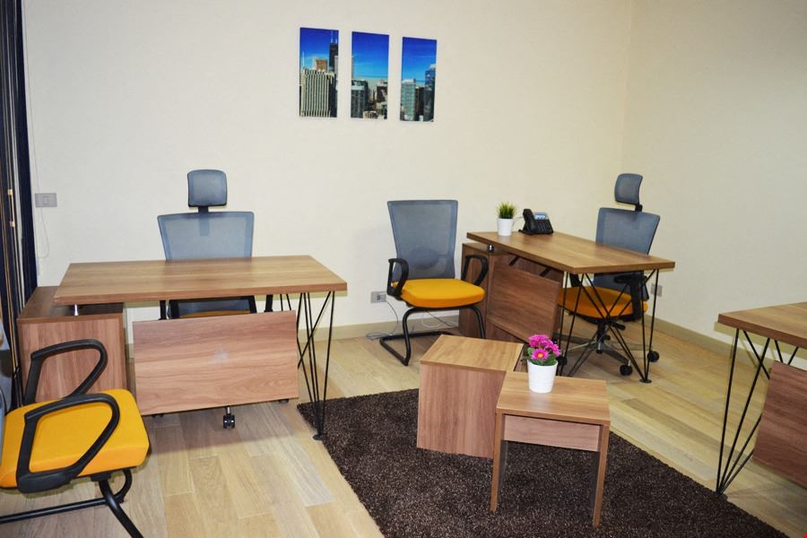 Makanak Office Space - Sheraton 33