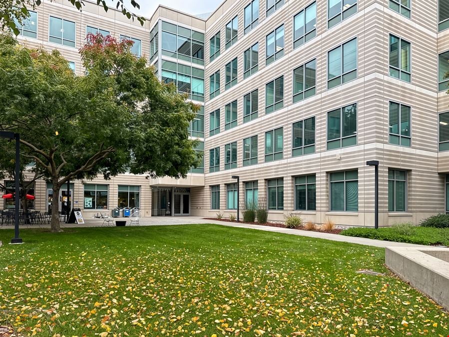 CA, Pleasanton - Corporate Commons