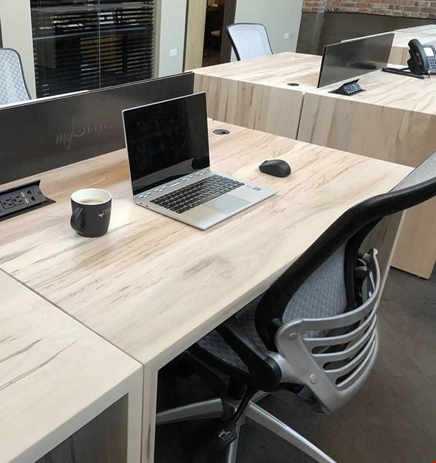 Hot Desk