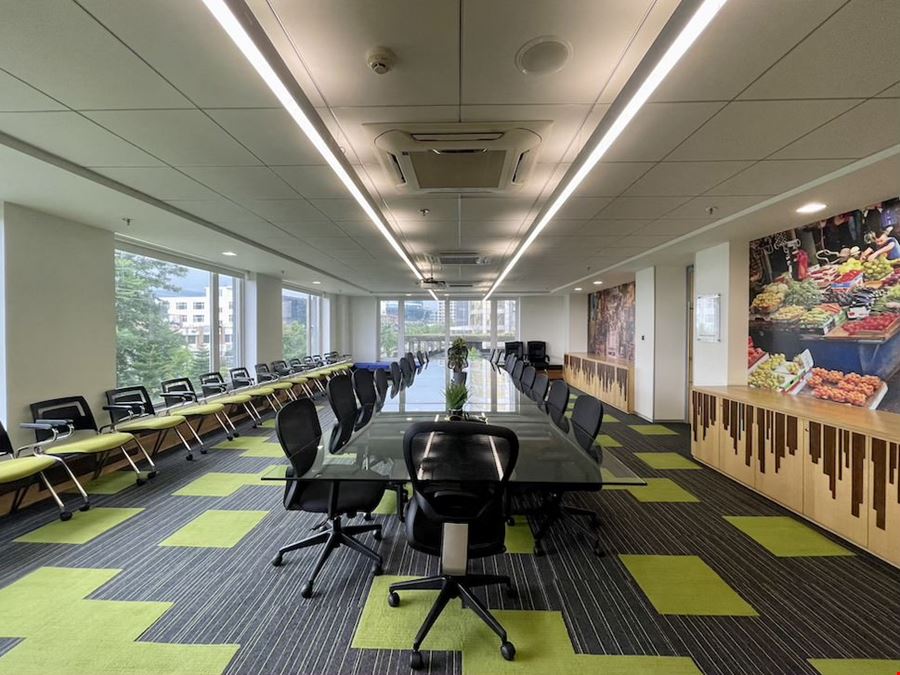 Iksana Workspaces - Chrysler Tech Centre