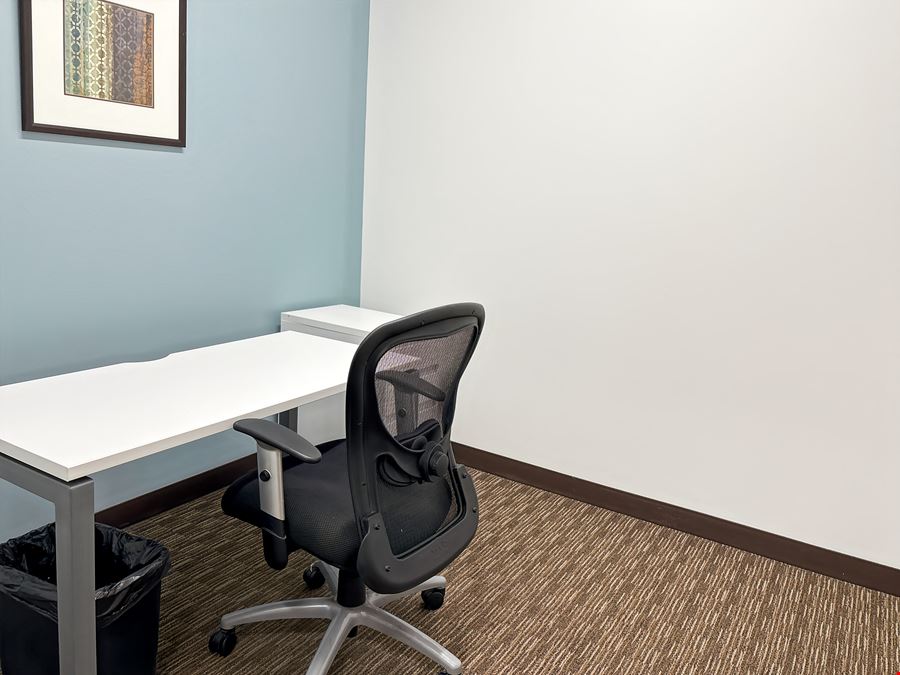 Regus - Naperville - Main Street Promenade