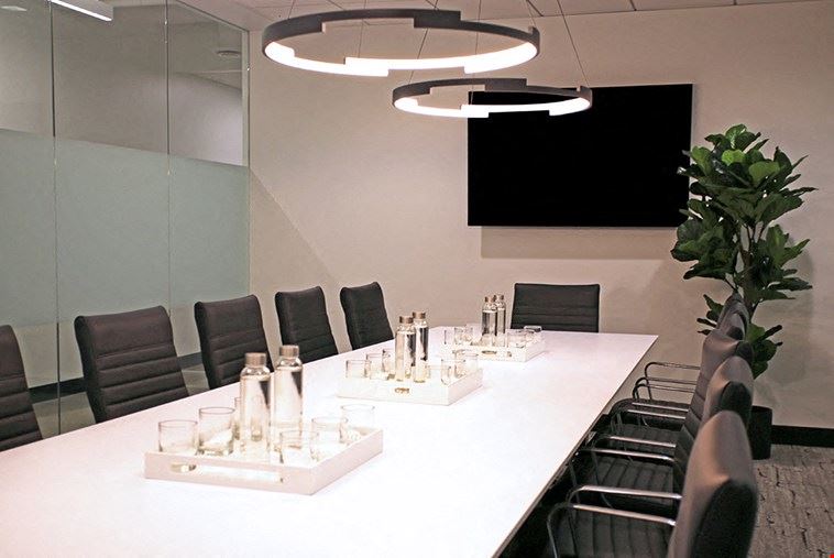 14 Person Meeting Room