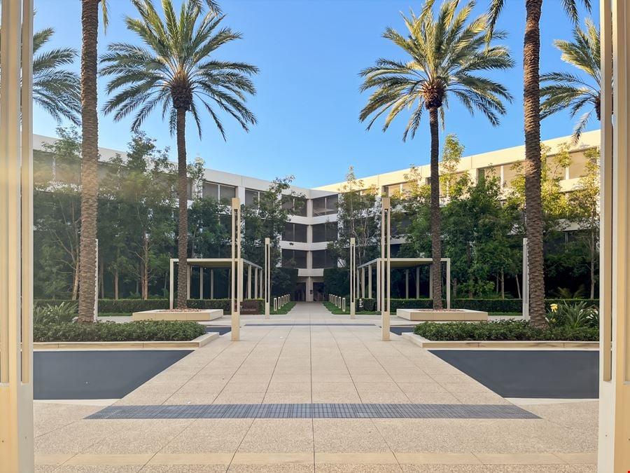 CA, Irvine - Irvine Spectrum Drive