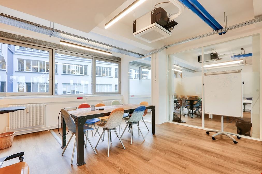 Hiptown Canal Saint-Martin