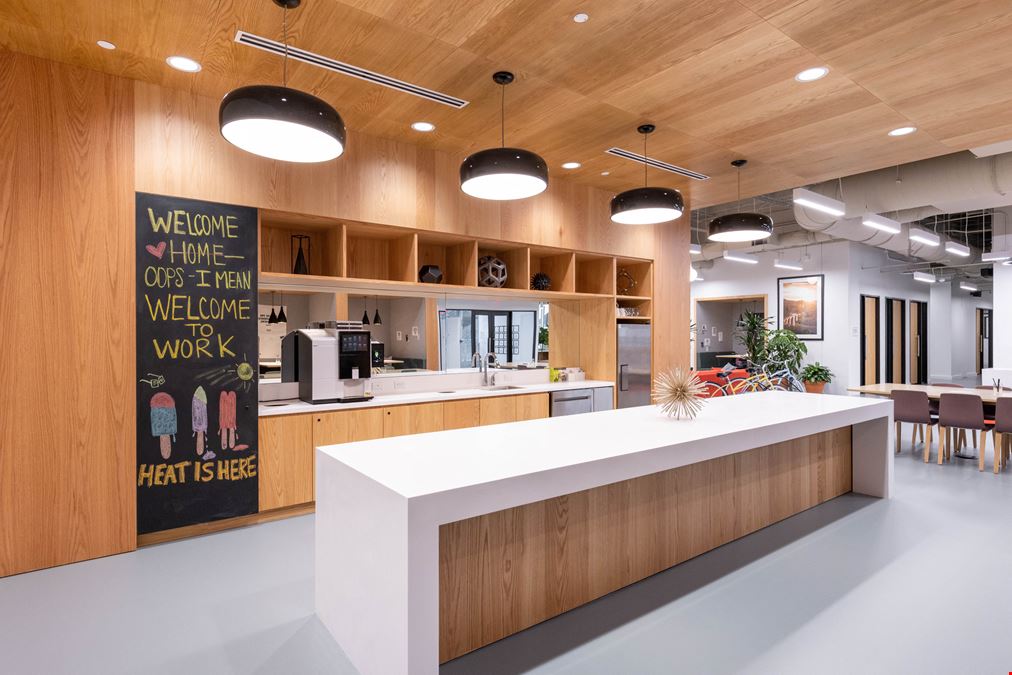 TX, Houston - Spaces Downtown Greenstreet