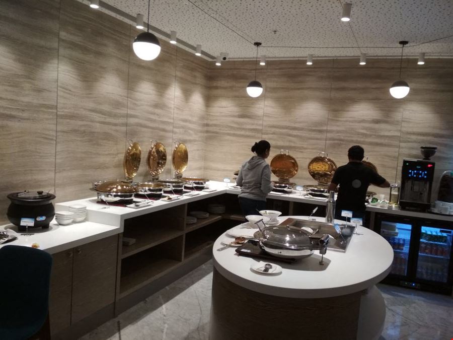 Adani Lounge (Terminal 2) Chhatrapati Shivaji Maharaj Airport Terminal 2