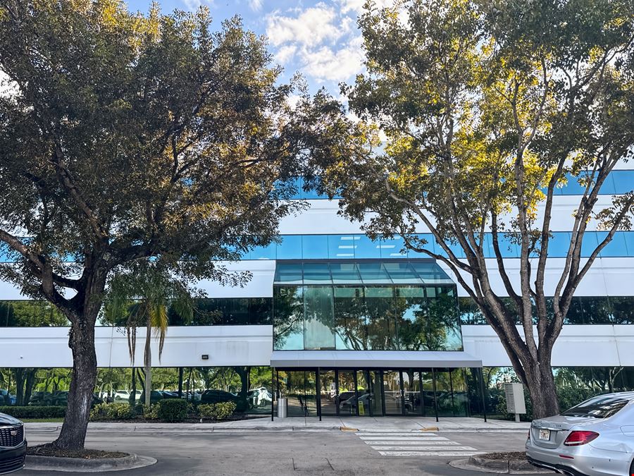 Regus - Doral - 107th Ave