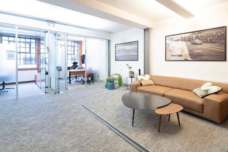 Kitt - 1 Boundary Row