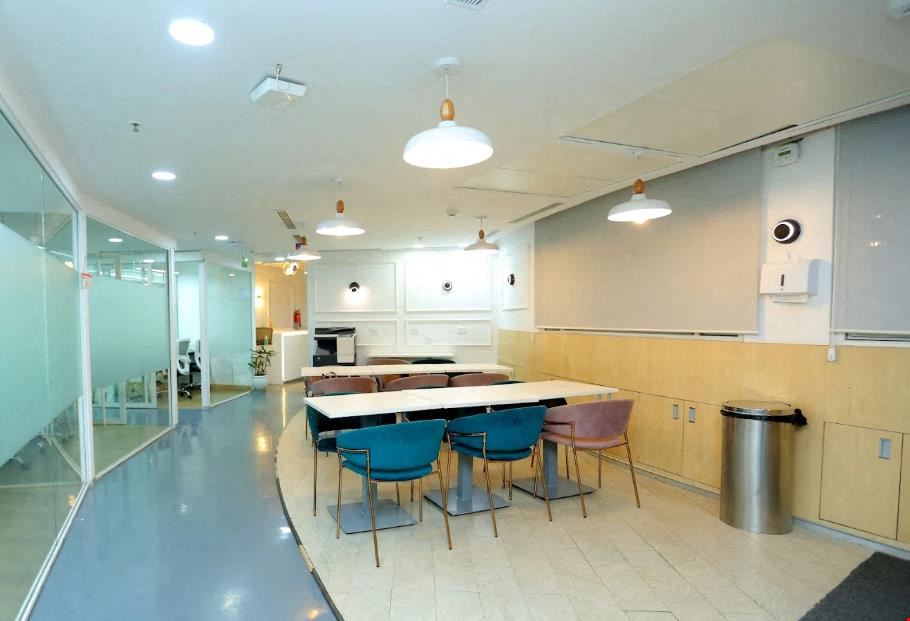 Alt.f - Connaught Place