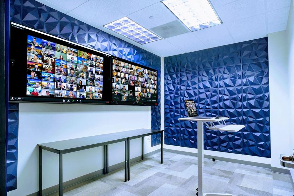 Flex Desk or Office Within Elite Business Center for Entrepreneurs and Hybrid Companies
