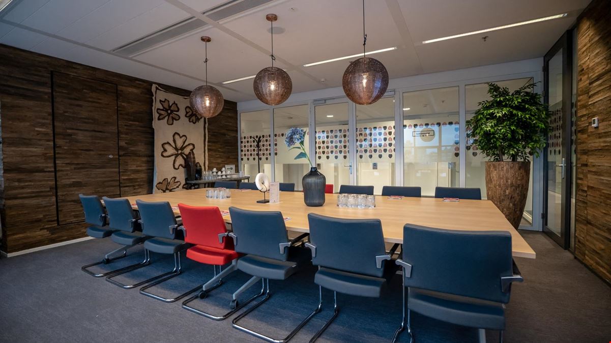 Tribes - The Hague Central Station