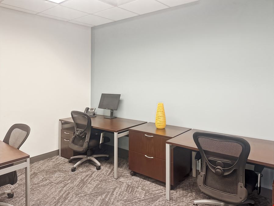 Regus - Arroyo Crossing