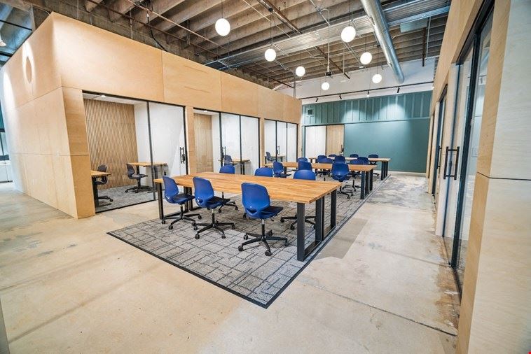 Dedicated Desk 15