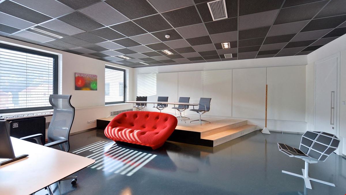 Offices Unlimited - Thámova 16