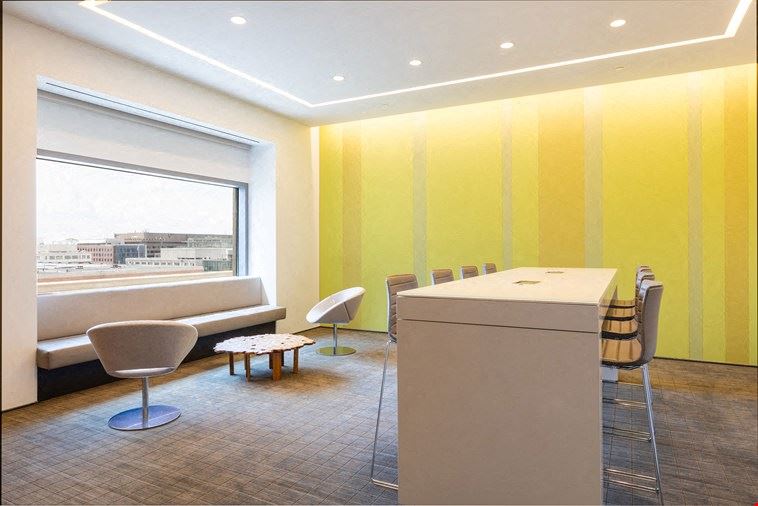 Visionary Lounge