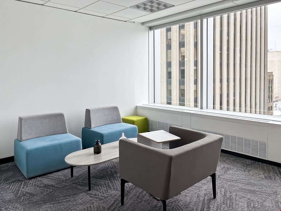 Regus - Toronto - Queen & Bay