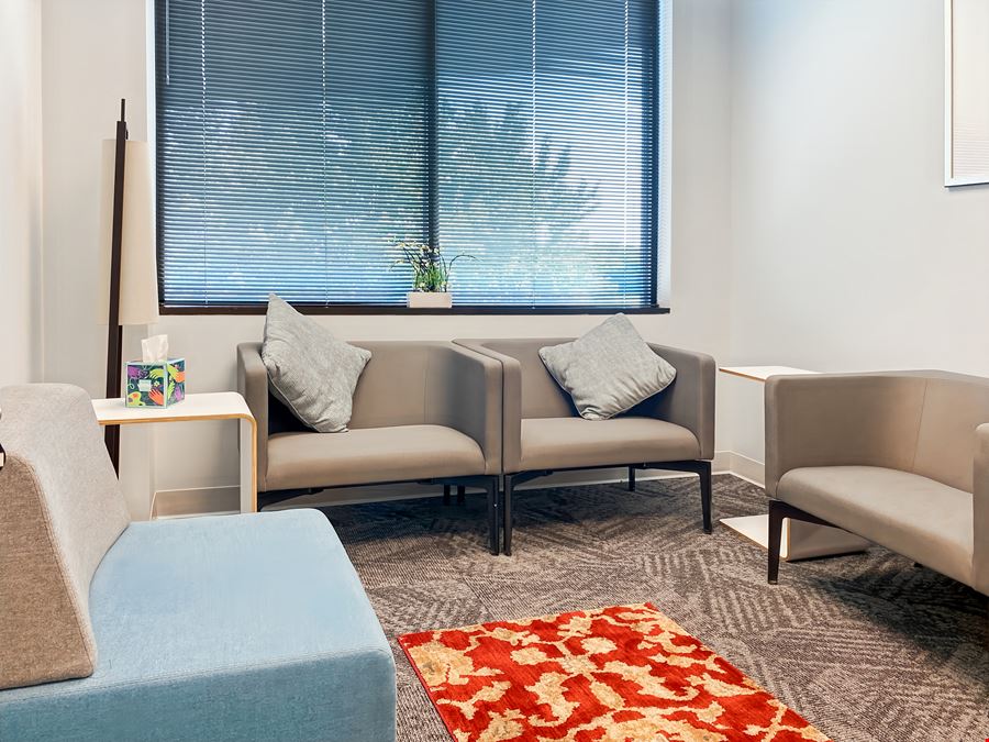 IL, Warrenville - Cantera