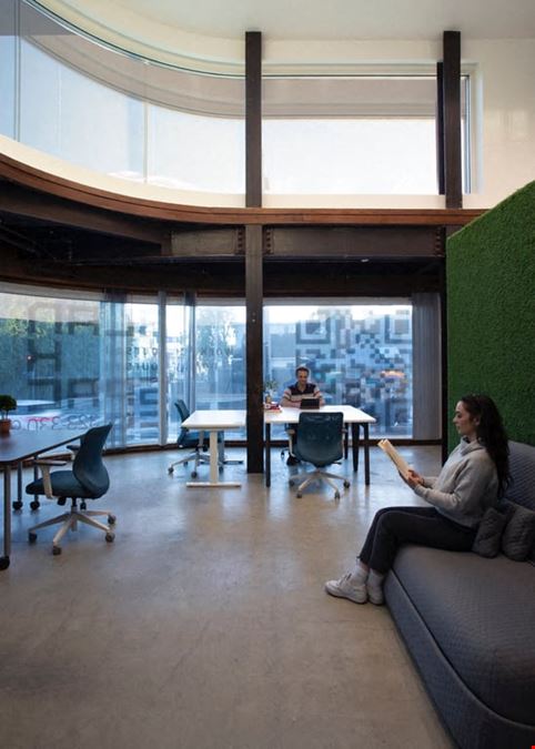 BLANKSPACES - Santa Monica Main St