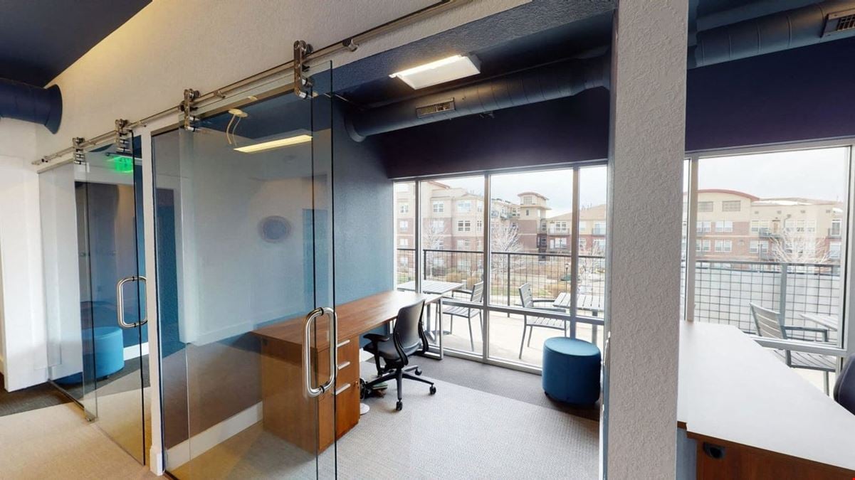 2-3 person day office