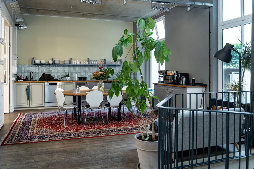 THE GATE - TOR 177. Front