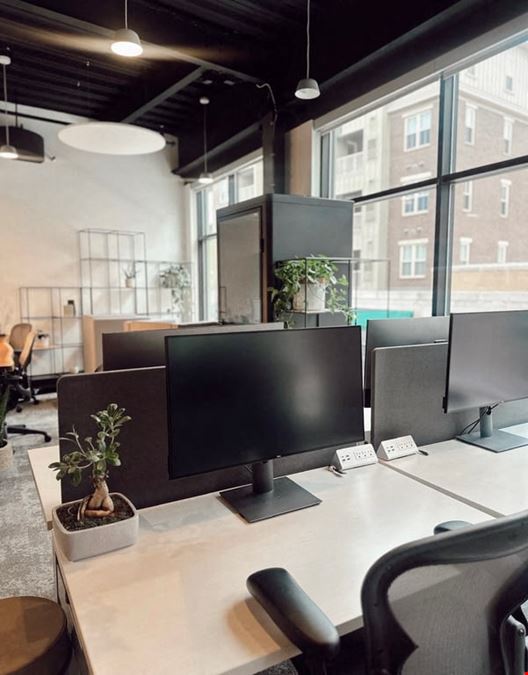 Cloudport Coworking - Middle