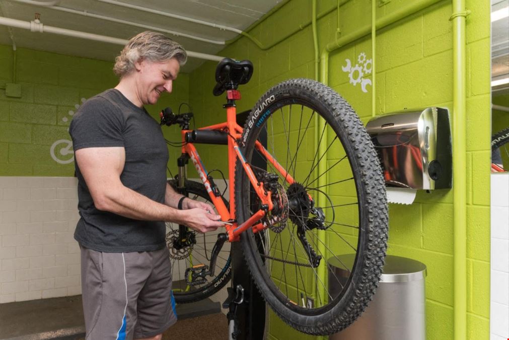 the square @ Bow Valley Square