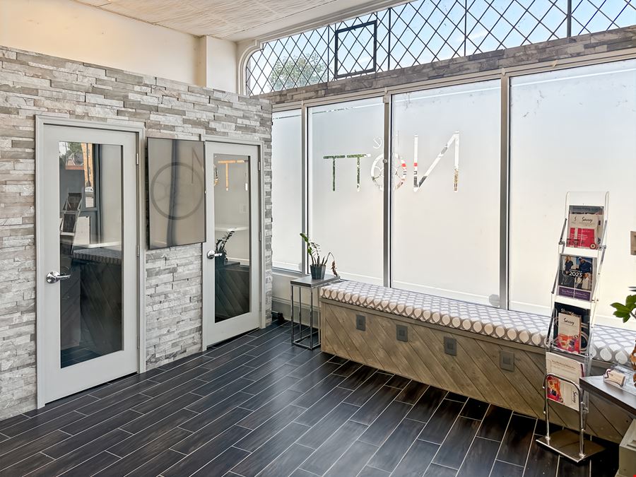 MI, Grosse Pointe Park - Mack Ave