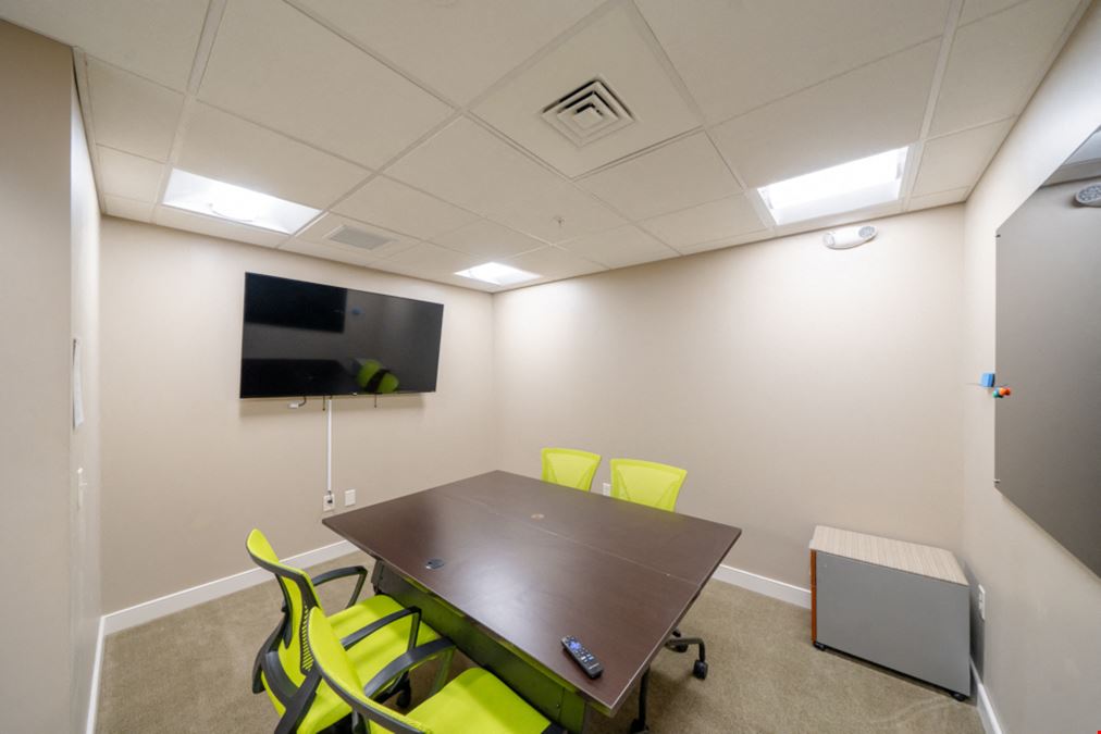 HeadRoom West Chester