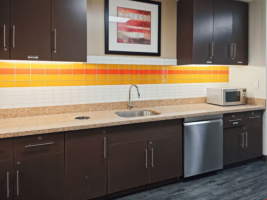 ON, Brampton - Brampton County Court