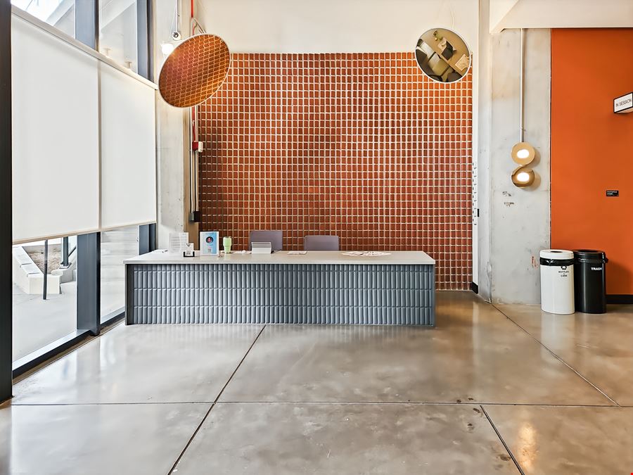 Spaces - Phoenix - W Monroe St