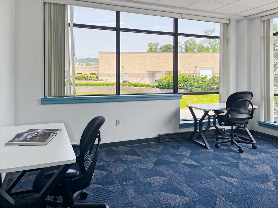 PA, Center Valley - Saucon Creek Rd