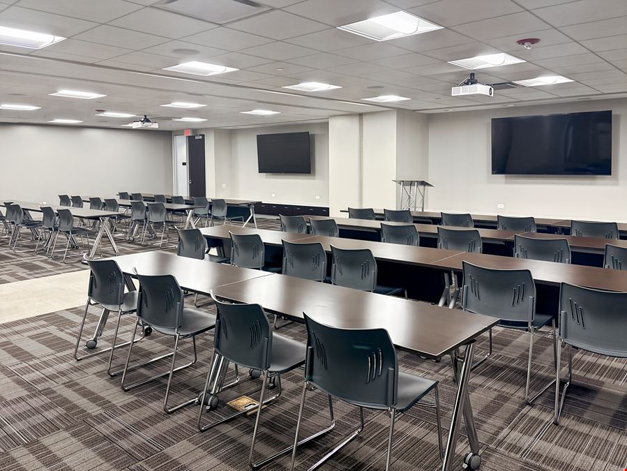 Regus - Schaumburg - Woodfield Preserve
