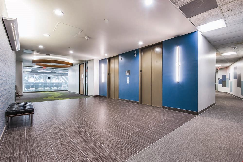Workstyle Flexible Spaces - 14800 Quorum Drive