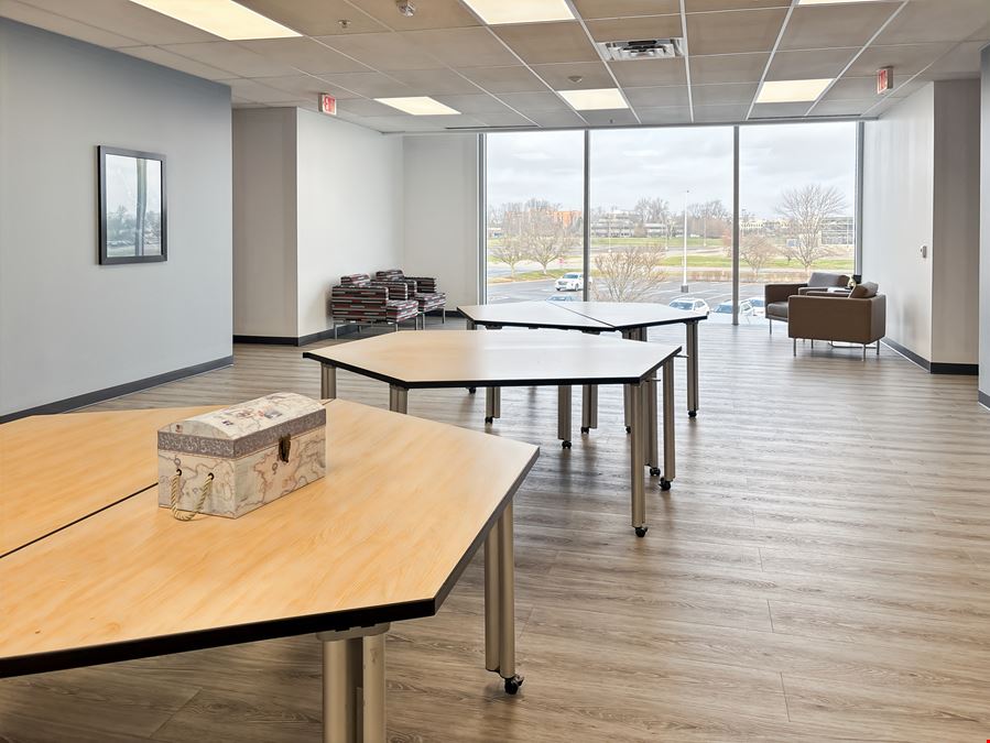 Regus - Carmel - Congressional Blvd