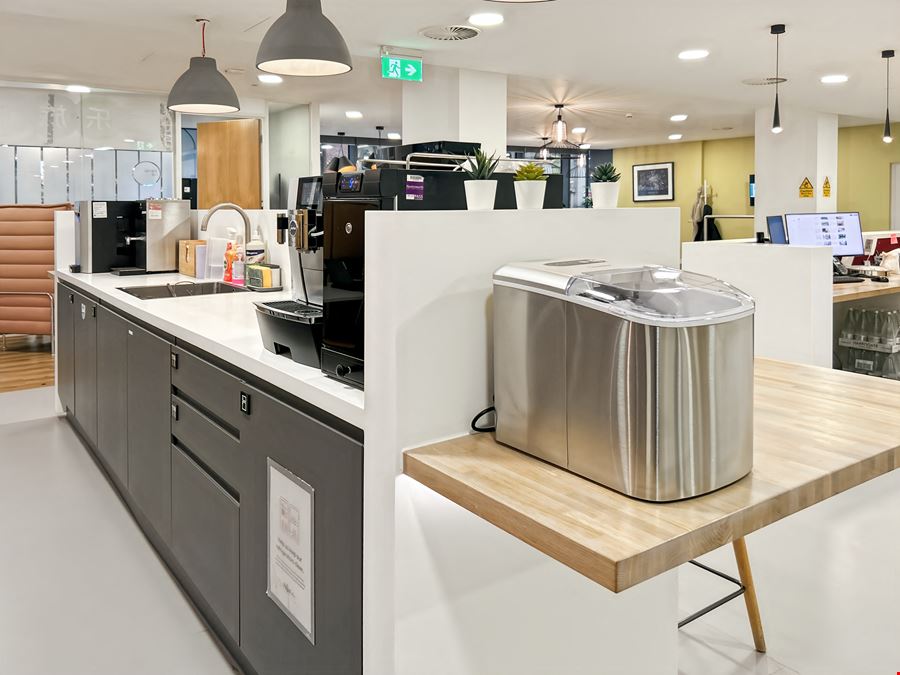 Regus - St James Tower